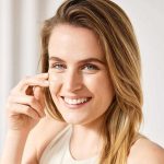 ضد آفتاب فیوژن واتر مجیک ایزدین رنگ لایت SPF 50 - تصویر 2