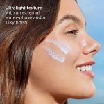 ضد آفتاب بی‌رنگ ایزدین Fusion Water Magic SPF50 - تصویر 3