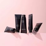 کرم پودر آبرسان نوت مدل لومینوس مناسب انواع پوست Luminous Moisturizing SPF 15