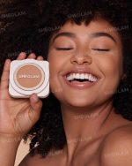 پنکیک شیگلم مدل Skin Focus High Coverage Powder Foundation رنگ Golden - تصویر 3