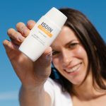 ضد آفتاب بی‌ رنگ ایزدین SPF50 مدل FOTOULTRA 100 ACTIVE UNIFY - تصویر 7