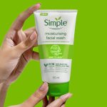 ژل شستشوی صورت سیمپل Moisturising مرطوب کننده مناسب انواع پوست 150 میلی‌لیتر